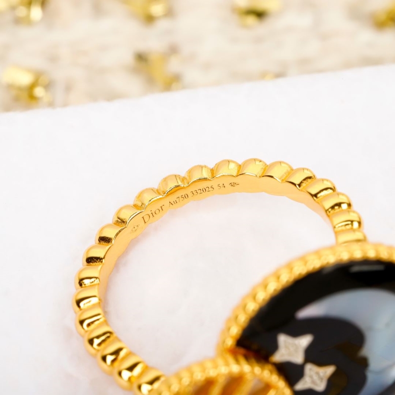 chr1st1an D10r rings